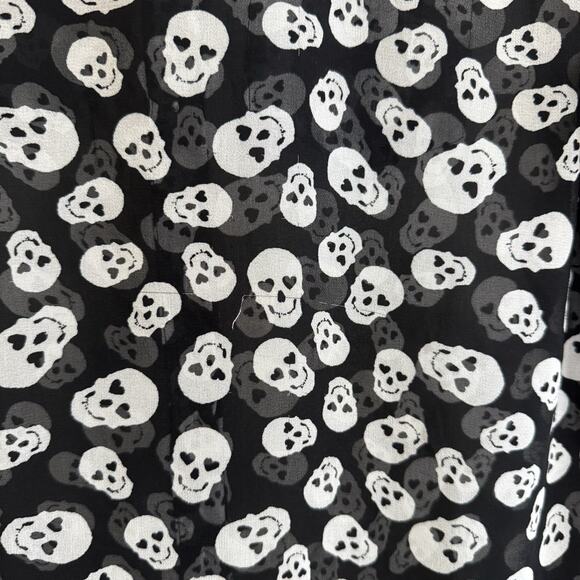 Aeropostale Sheer Skull Long Sleeve Button Up Shirt Woman’s XS Black Heart Eyes - Picture 6 of 9